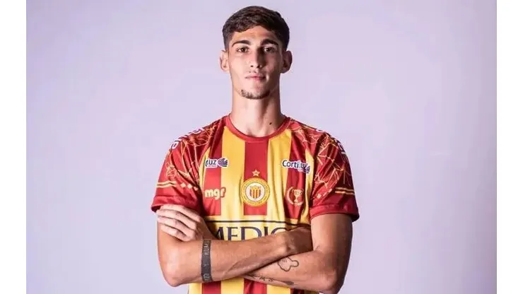 Foto: Divulgação/Progreso - Valentin Adamo fala sobre acerto com o Botafogo.
