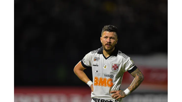 Foto: Thiago Ribeiro/AGIF - Rossi desembarca no Rio de Janeiro para fechar com o Vasco.