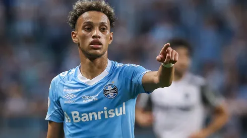 RS – PORTO ALEGRE – 22/07/2023 – BRASILEIRO A 2023, GREMIO X ATLETICO-MG – Bitello jogador do Gremio durante partida contra o Atletico-MG no estadio Arena do Gremio pelo campeonato Brasileiro A 2023. Foto: Pedro H. Tesch/AGIF