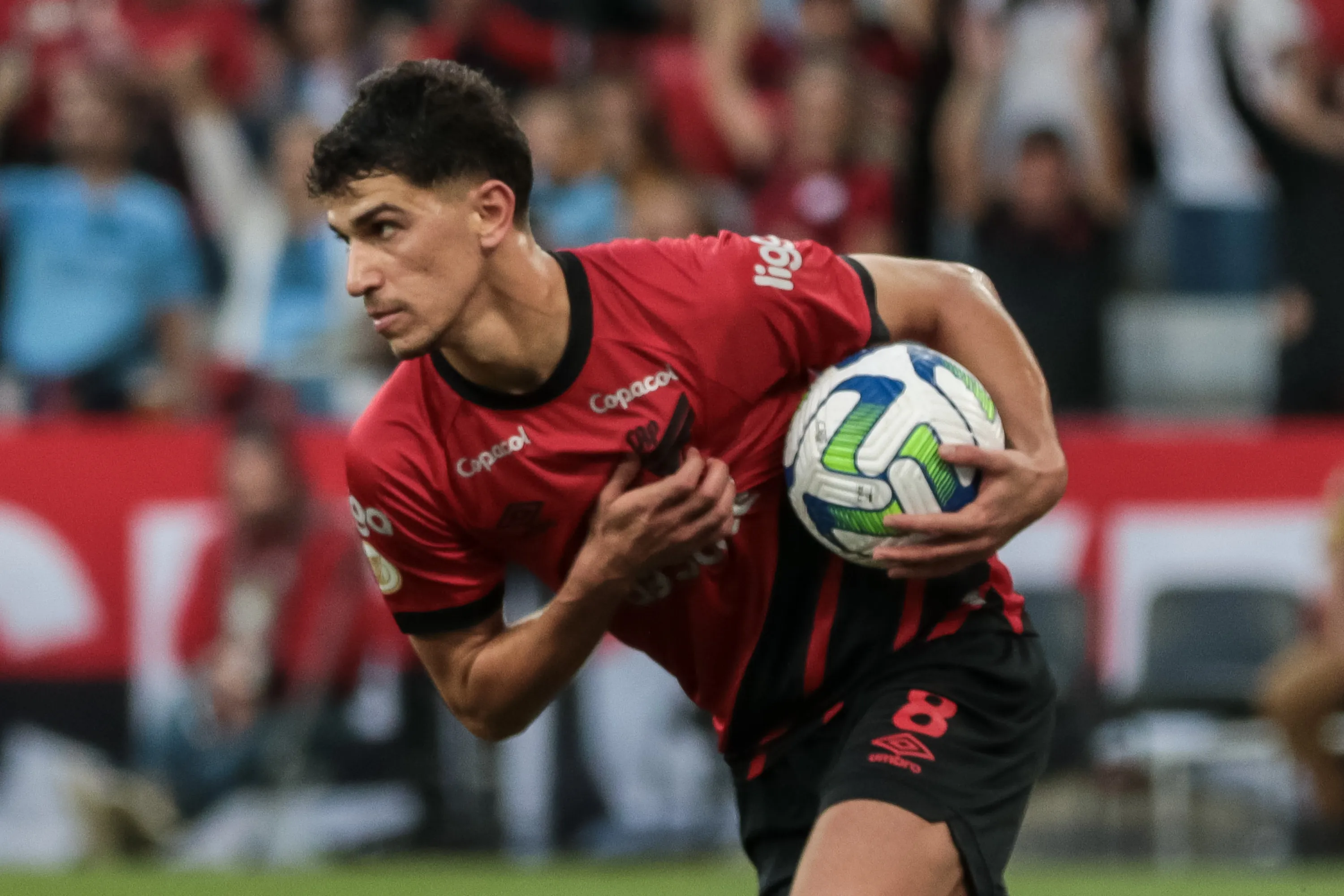Foto: Robson Mafra/AGIF – Vitor Bueno