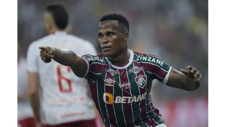 Foto: Alexandre Loureiro/AGIF - Arias faz comentário sobre Diniz