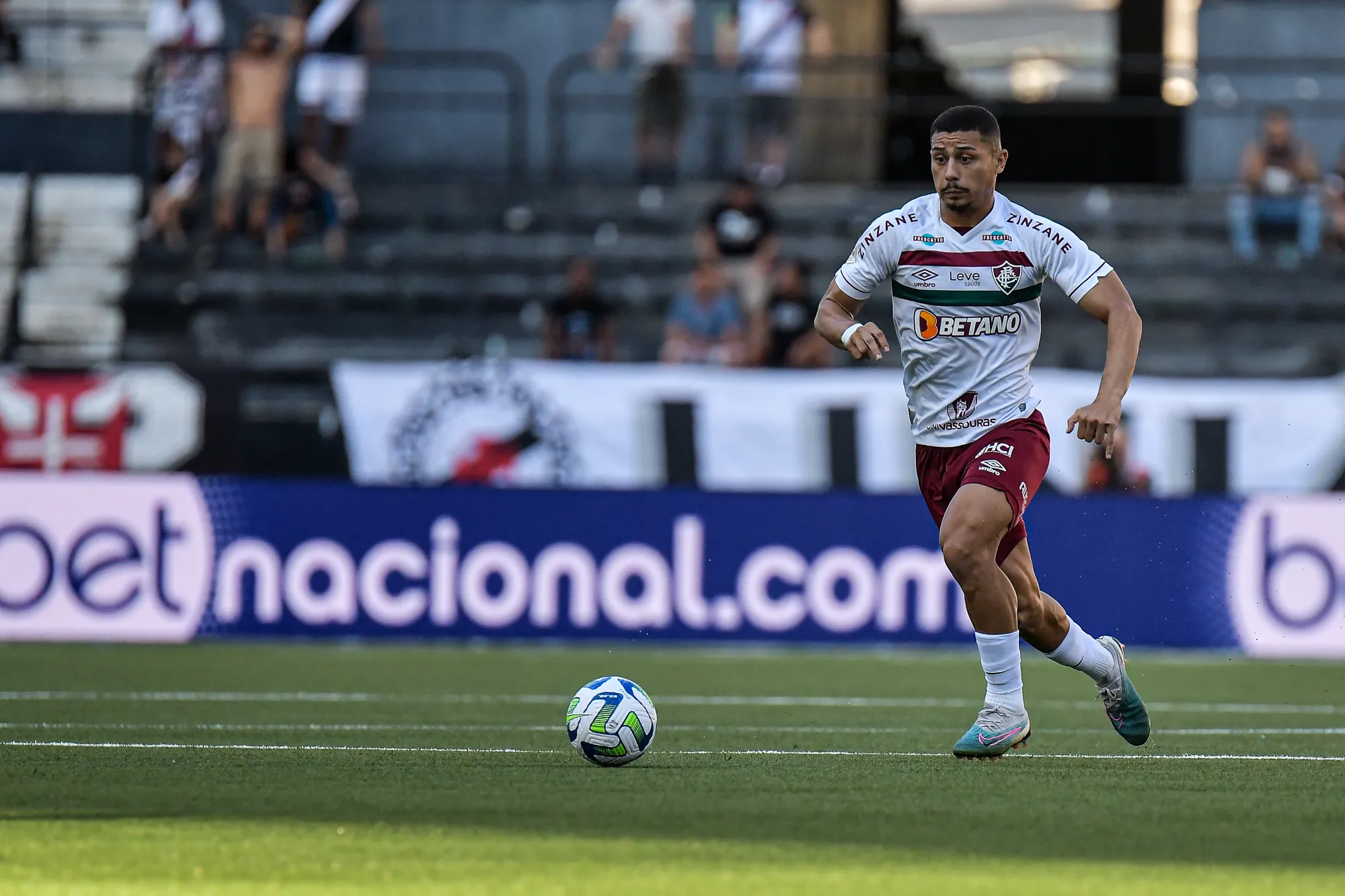 Foto: Thiago Ribeiro/AGIF – André