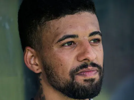 VAZOU PARA GERAL! Surge notícia de 'encher os olhos' envolvendo Paulinho no Vasco 