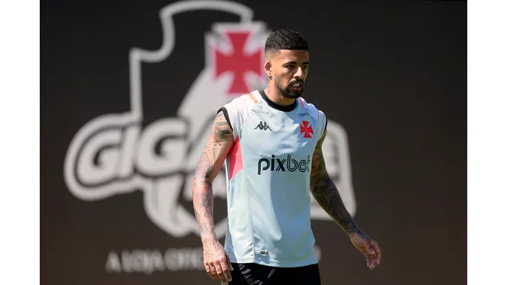Foto: Daniel RAMALHO/VASCO - Situação de Paulinho vem à tona.