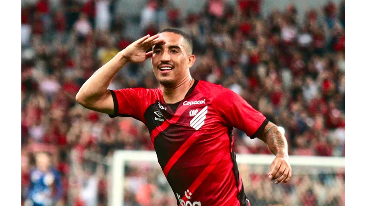 Foto: Gabriel Machado/AGIF - Christian tem situação atualizada no Furacão.