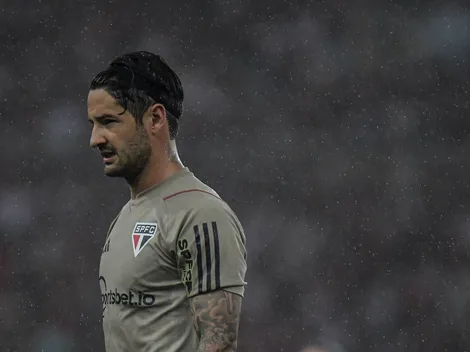 VAI RENOVAR? Jorge Nicola expõe situação de Pato no São Paulo após título 