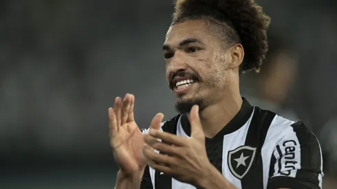 Foto: Jorge Rodrigues/AGIF – Surge informação importante sobre Adryelson no Botafogo
