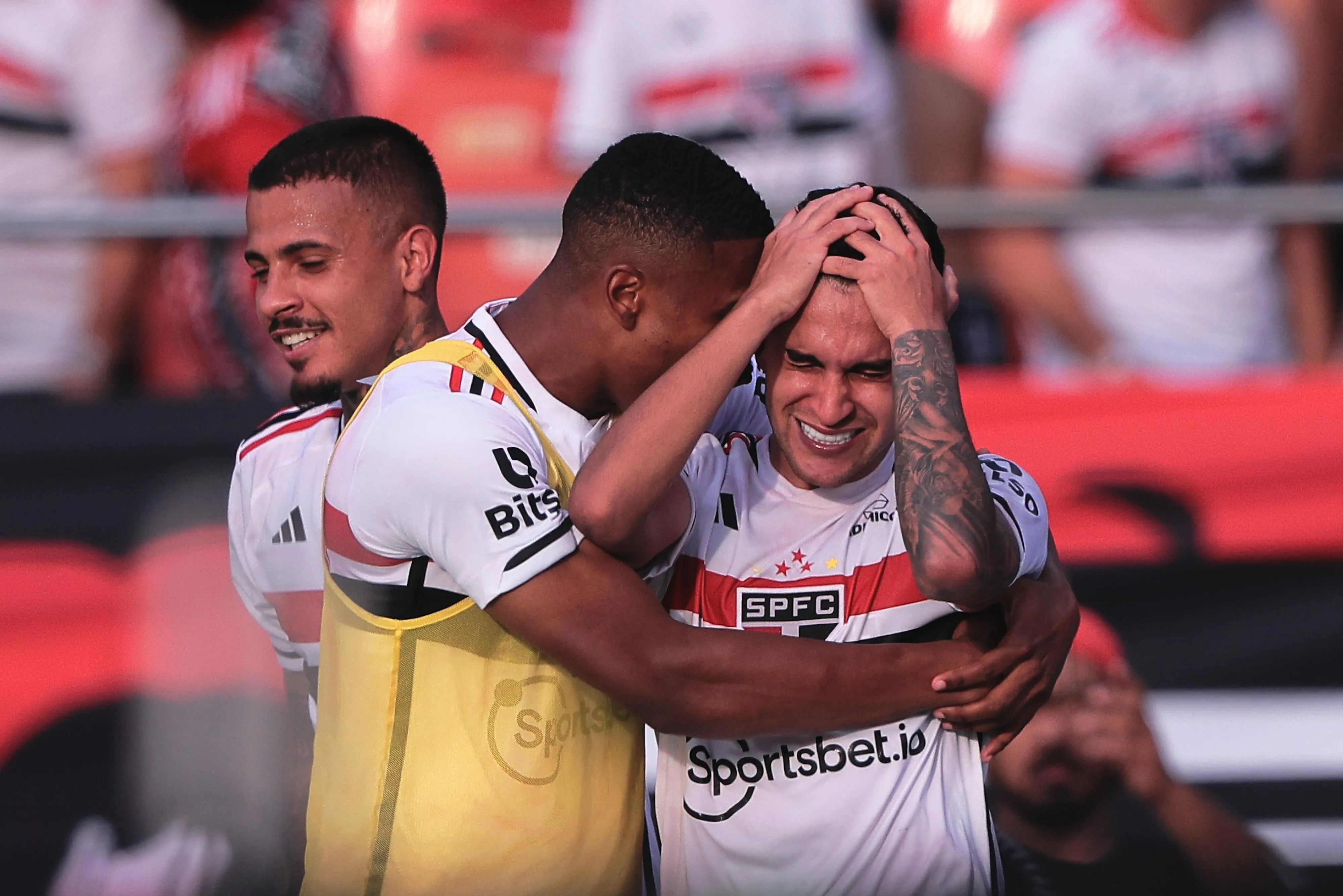 Foto: Ettore Chiereguini/AGIF – Nestor comemorando gol