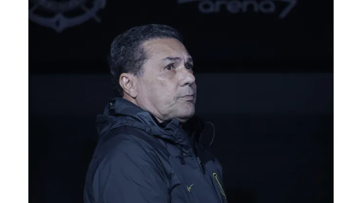 Foto: Marcello Zambrana/AGIF - Luxemburgo fala sobre desempenho de Rojas.