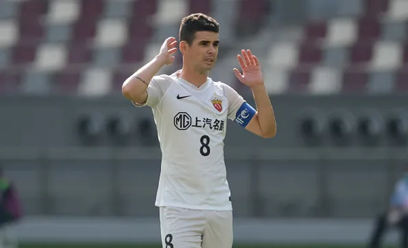 (Photo by Simon Holmes/Getty Images) – Oscar atuando no Shangai SIPG