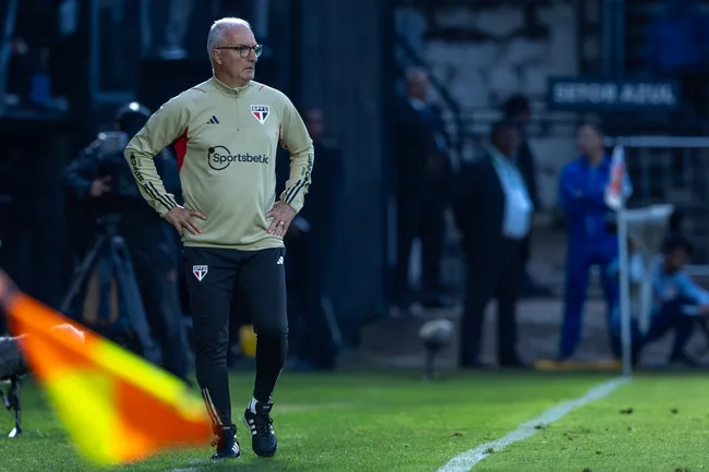 . Foto: Marcello Zambrana/AGIF – Dorival Jr.