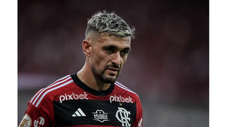 Foto: Thiago Ribeiro/AGIF - Arrascaeta tem situação atualizada para final contra o São Paulo