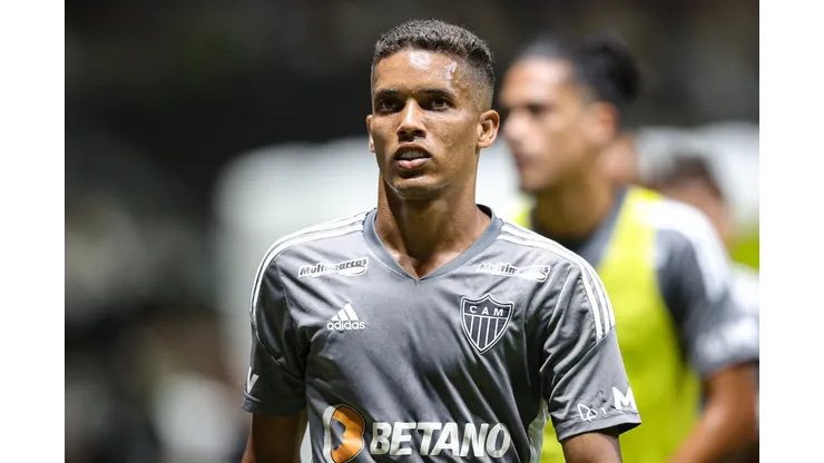Foto: Gilson Lobo/AGIF - Pedrinho fala sobre início complicado no Atlético.