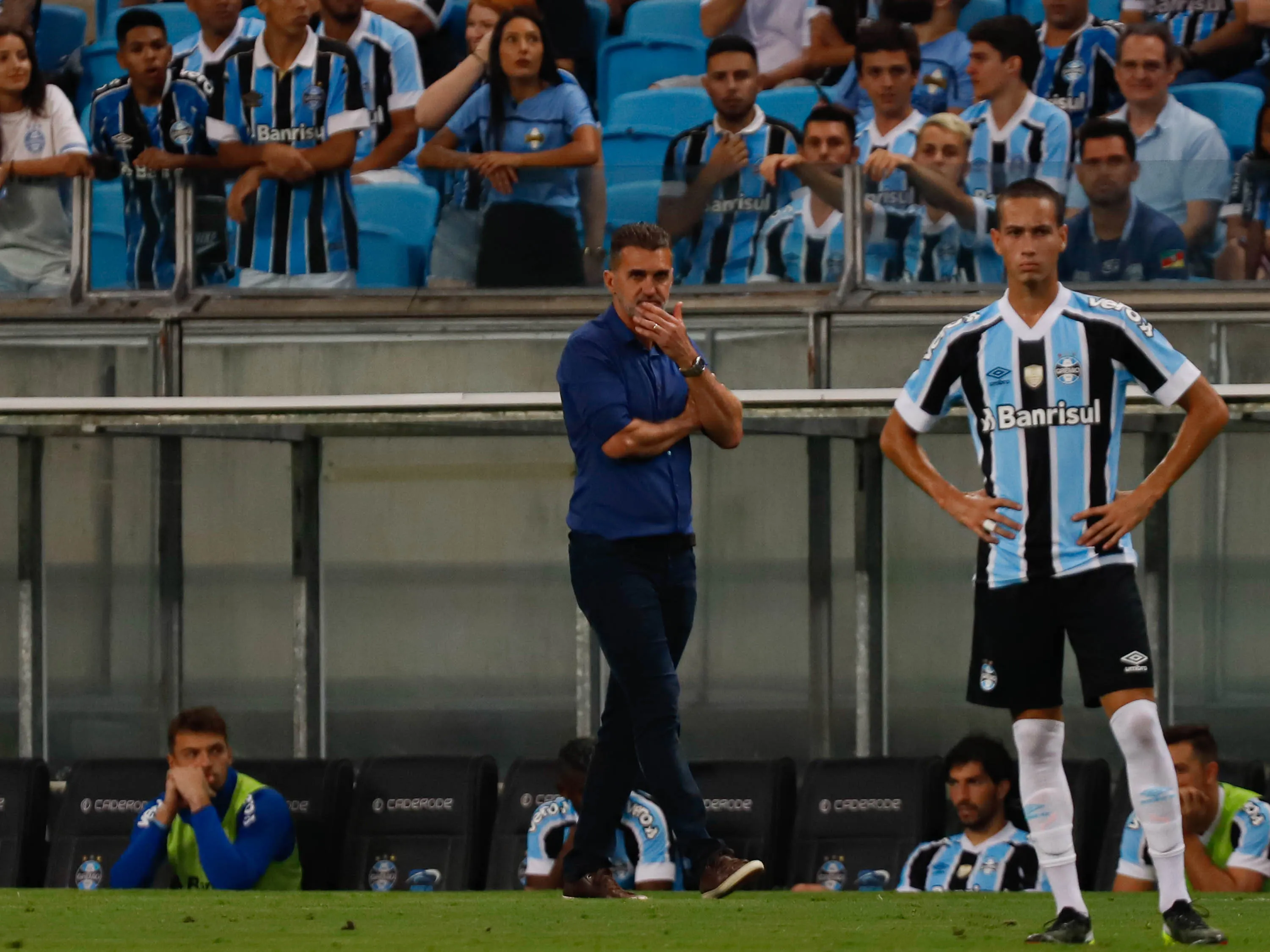 Foto: Maxi Franzoi/AGIF – Vagner Mancini comandando o Grêmio em 2022