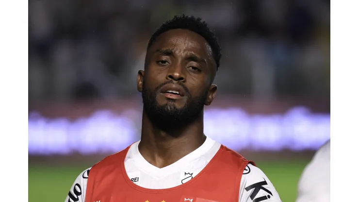 Foto: Marcello Zambrana/AGIF - Situação de Mendoza azeda no Santos