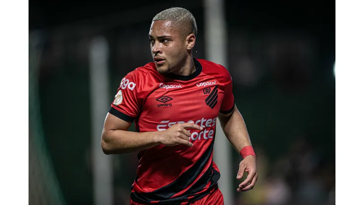 Foto: Isabela Azine/AGIF - Xavi fala sobre chegada de Vitor Roque ao Barcelona.