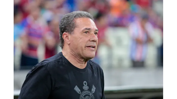 Foto: Lucas Emanuel/AGIF - Luxemburgo se incomoda com pergunta em coletiva.
