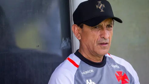 Foto: Daniel RAMALHO/VASCO – Ramón Díaz faz testes no time titular.