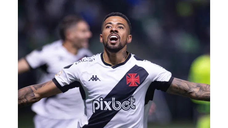 Foto: Fabio Moreira Pinto/AGIF - Paulinho fala sobre luta contra o rebaixamento.