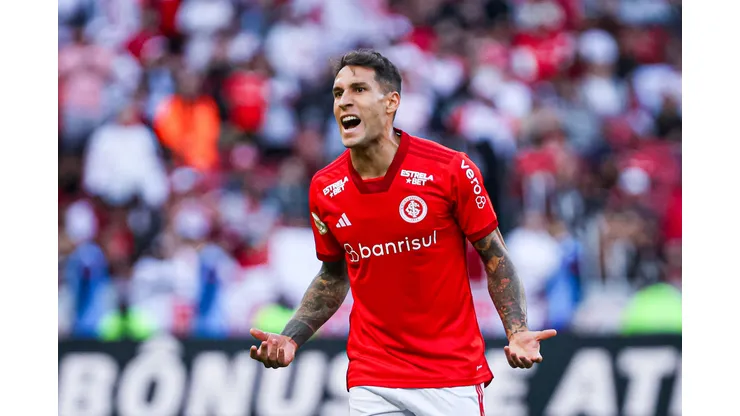 Foto: Maxi Franzoi/AGIF - Informação sobre Hugo Mallo ferve no Internacional