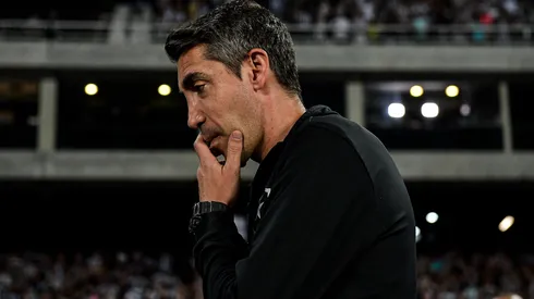 RJ – RIO DE JANEIRO – 12/08/2023 – BRASILEIRO A 2023, BOTAFOGO X INTERNACIONAL – Bruno Lage tecnico do Botafogo durante partida contra o Internacional no estadio Engenhao pelo campeonato Brasileiro A 2023. Foto: Thiago Ribeiro/AGIF