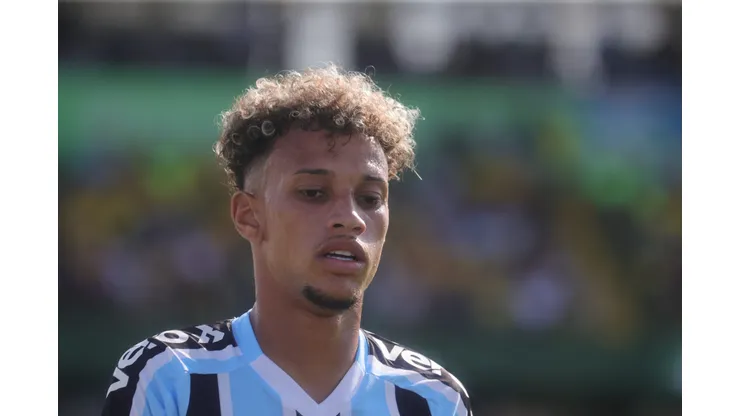 Foto: Liamara Polli/AGIF - Bitello toma decisão sobre saída do Grêmio
