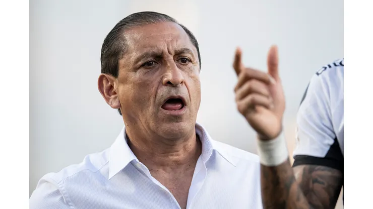 Foto: Jorge Rodrigues/AGIF - Técnico do Vasco está entre os 10 mais bem pagos.
