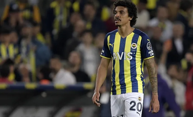 (Photo by ANP via Getty Images) – Luiz Gustavo no Fenerbahçe-TUR em 2022
