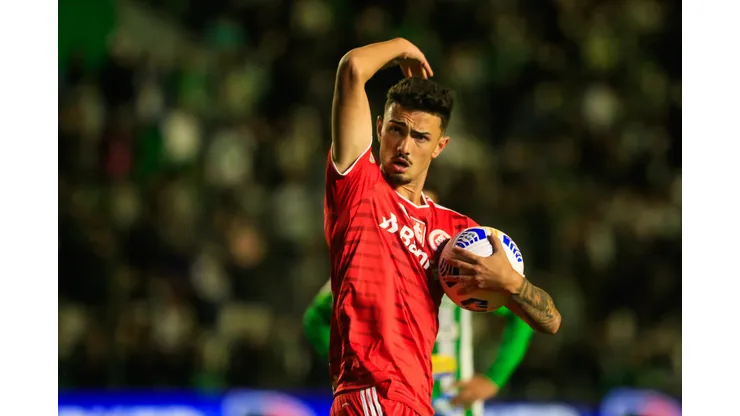 Foto: Luiz Erbes/AGIF - Cadorini falou sobre a falta de espaço no Inter.