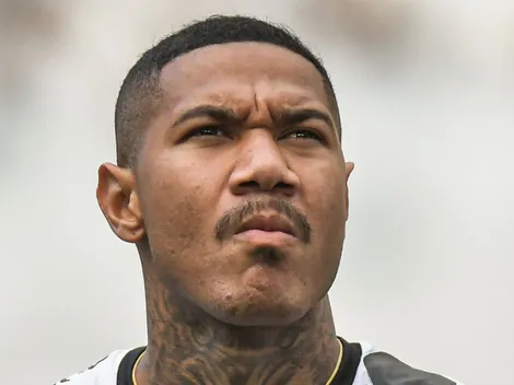 EM CHEQUE! Futuro de Zé Gabriel gera 'caos' na torcida do Vasco