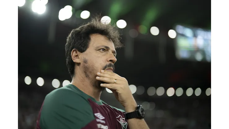 RJ - RIO DE JANEIRO - 24/08/2023 - LIBERTADORES 2023, FLUMINENSE X OLIMPIA - Fernando Diniz tecnico do Fluminense durante partida contra o Olimpia no estadio Maracana pelo campeonato Libertadores 2023. Foto: Jorge Rodrigues/AGIF