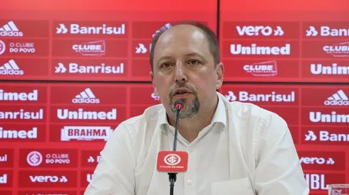 Foto: Ricardo Duarte/Internacional – Barcellos comenta situação do Inter no Brasileirão