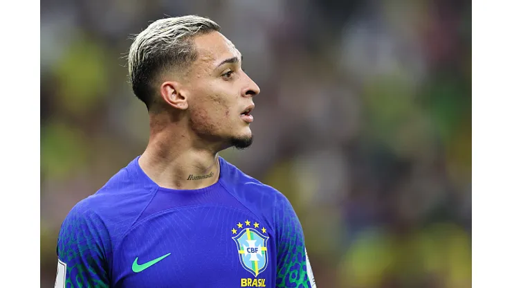 LUSAIL CITY, QATAR - DECEMBER 02: Antony of Brazil during the FIFA World Cup Qatar 2022 Group G match between Cameroon and Brazil at Lusail Stadium on December 02, 2022 in Lusail City, Qatar. (Photo by Alex Livesey - Danehouse/Getty Images)