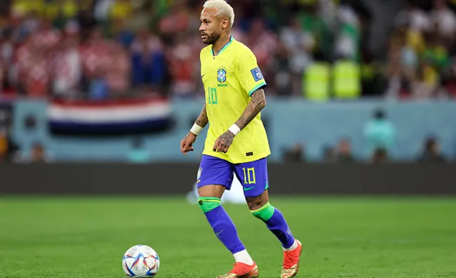 (Photo by Zhizhao Wu/Getty Images) – Neymar