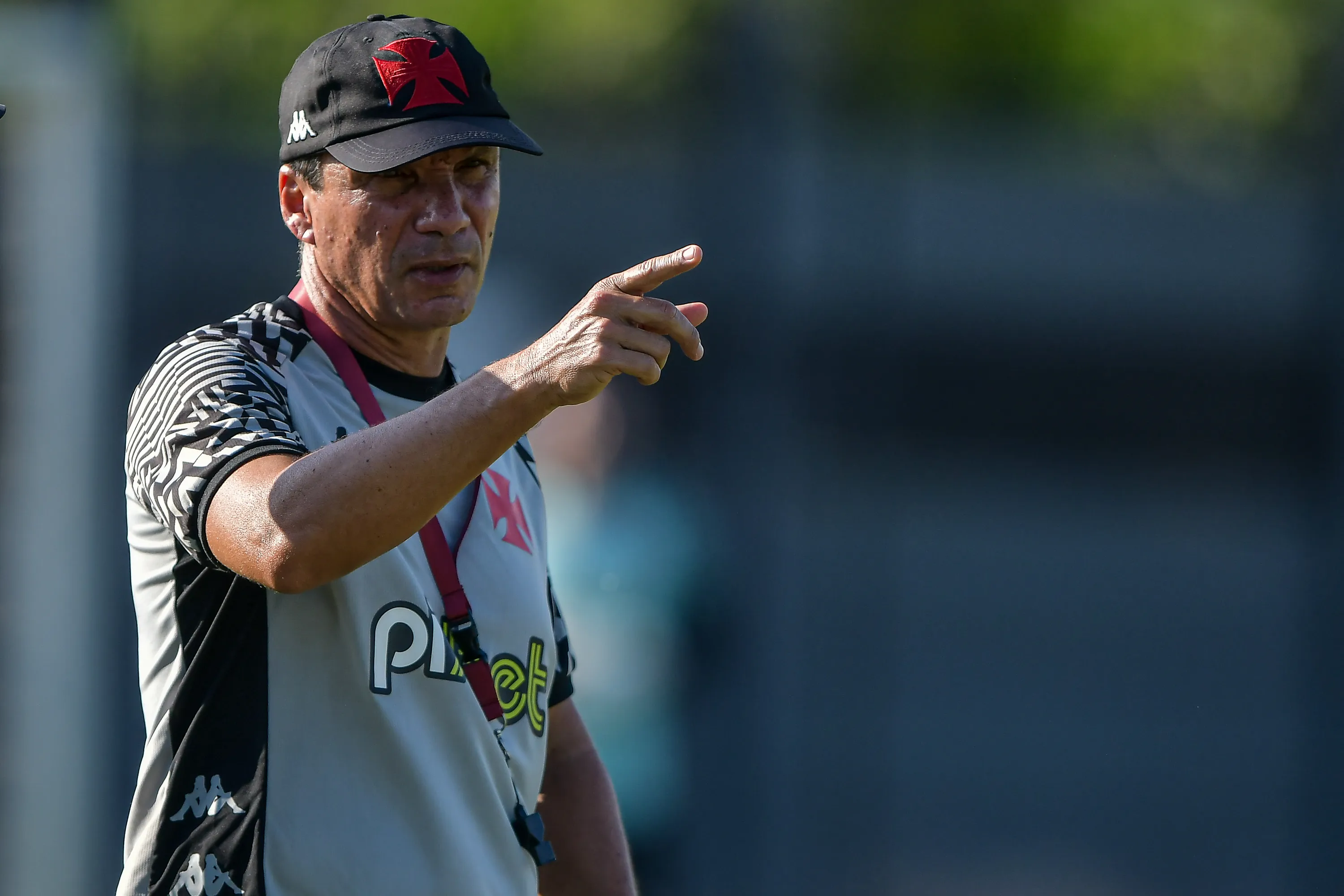 Foto: Thiago Ribeiro/AGIF – Zé Ricardo comandando o Vasco em 2022