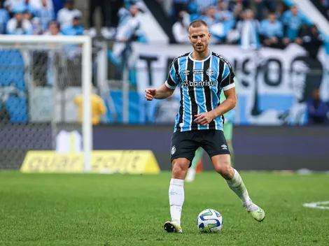 Rodrigo Ely abre o jogo e fala sobre relação com dupla histórica do Grêmio