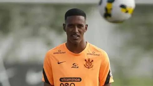 Robert Renan 'causa alvoroço' com a torcida do Corinthians após publicação