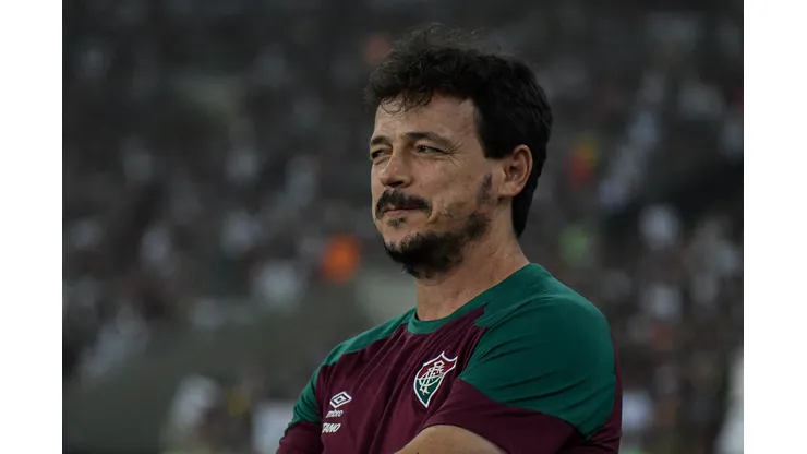 RJ - RIO DE JANEIRO - 19/08/2023 - BRASILEIRO A 2023, FLUMINENSE X AMERICA-MG - Fernando Diniz tecnico do Fluminense durante partida contra o America-MG no estadio Maracana pelo campeonato Brasileiro A 2023. Foto: Thiago Ribeiro/AGIF