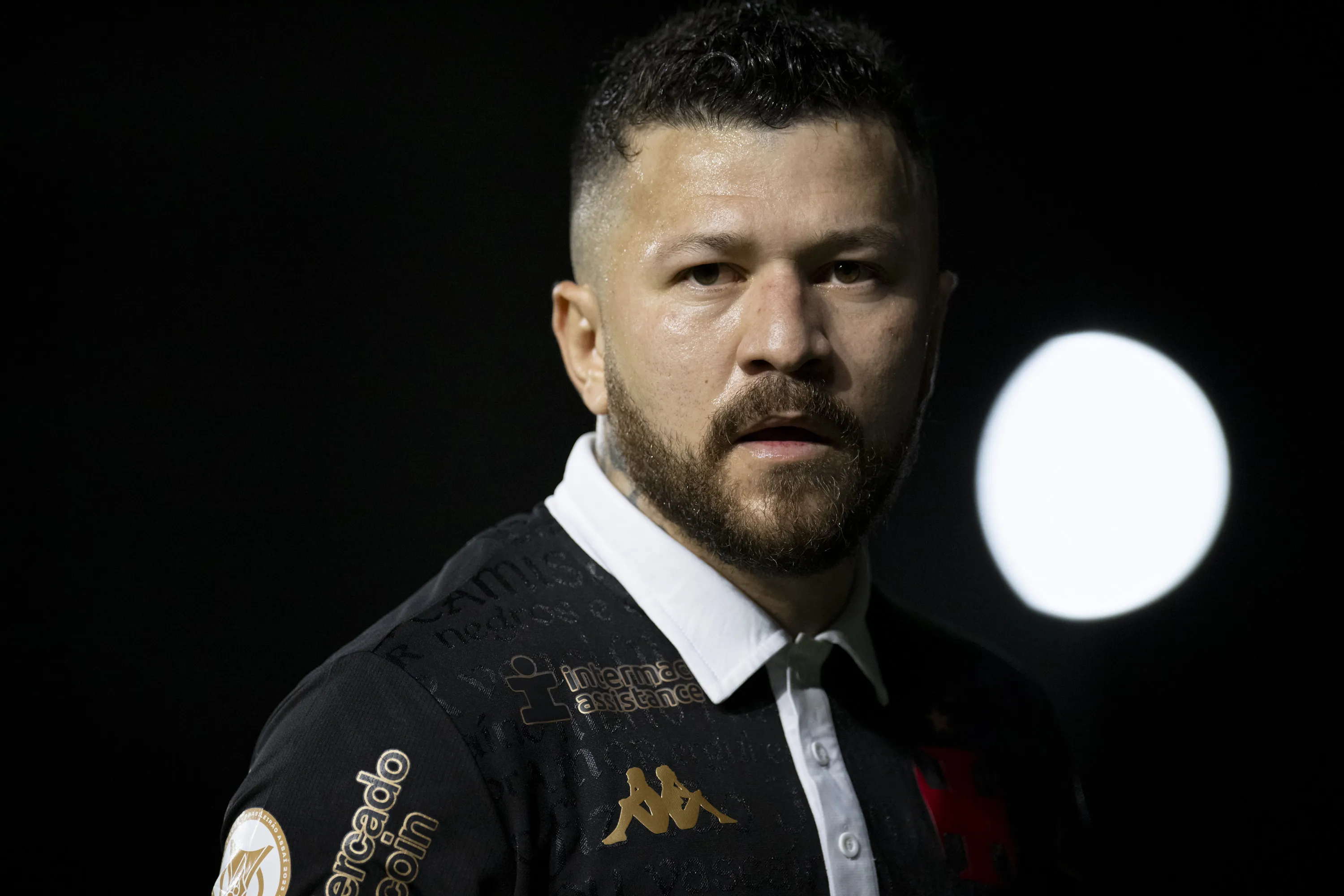 Foto: Jorge Rodrigues/AGIF – O Vasco tem sentido muita falta de Rossi no ataque da equipe.