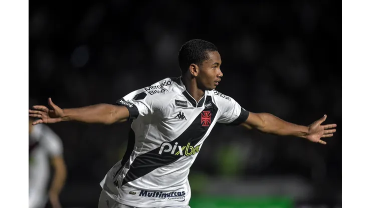 Foto: Thiago Ribeiro/AGIF - Eguinaldo chama atenção.