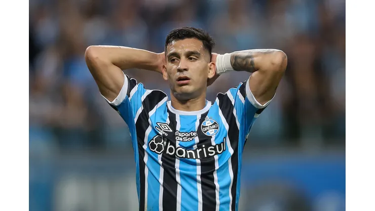 Foto: Pedro H. Tesch/AGIF - Decisão de Renato sobre Cristaldo irrita torcida do Grêmio