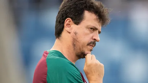 MT – CUIABA – 30/09/2023 – BRASILEIRO A 2023, CUIABA X FLUMINENSE – Fernando Diniz tecnico do Fluminense durante partida contra o Cuiaba no estadio Arena Pantanal pelo campeonato Brasileiro A 2023. Foto: Gil Gomes/AGIF