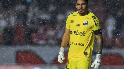 SP - Sao Paulo - 12/02/2023 - PAULISTA 2023, SAO PAULO X SANTOS - Joao Paulo goleiro do Santos durante partida contra o Sao Paulo no estadio Morumbi pelo campeonato Paulista 2023. Foto: Marcello Zambrana/AGIF