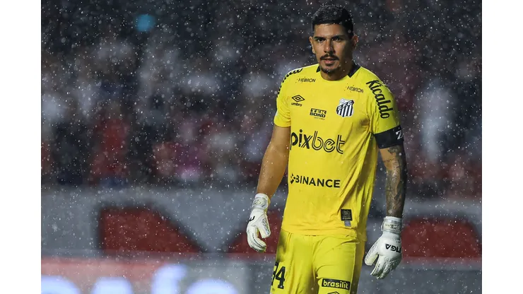 SP - Sao Paulo - 12/02/2023 - PAULISTA 2023, SAO PAULO X SANTOS - Joao Paulo goleiro do Santos durante partida contra o Sao Paulo no estadio Morumbi pelo campeonato Paulista 2023. Foto: Marcello Zambrana/AGIF