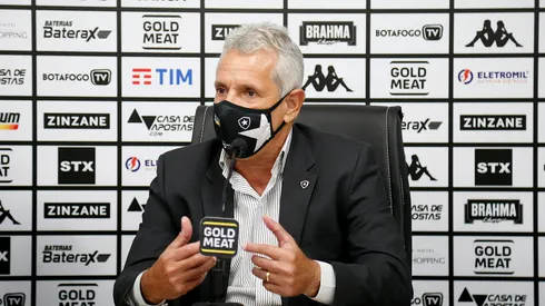 Foto: Vítor Silva/Botafogo – Vinicius Assumpção rebate Marcelo Paz