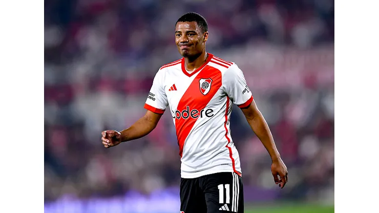 BUENOS AIRES, ARGENTINA - SEPTEMBER 21: Nicolas De La Cruz of River Plate gestures during a match between River Plate and Atletico Tucuman as part of group A of Copa de la Liga Profesional 2023 at Estadio M·s Monumental Antonio Vespucio Liberti on September 21, 2023 in Buenos Aires, Argentina. (Photo by Marcelo Endelli/Getty Images)