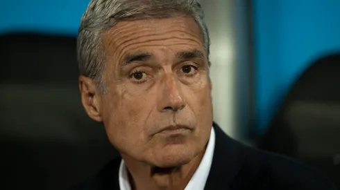 Foto: Jorge Rodrigues/AGIF – Luís Castro fala sobre saída do Botafogo.