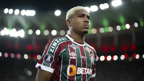 RJ – RIO DE JANEIRO – 24/08/2023 – LIBERTADORES 2023, FLUMINENSE X OLIMPIA – John Kennedy jogador do Fluminense antes da partida contra o Olimpia no estadio Maracana pelo campeonato Libertadores 2023. Foto: Jorge Rodrigues/AGIF