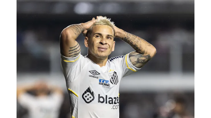 Foto: Abner Dourado/AGIF - Situação de Soteldo azeda no Santos