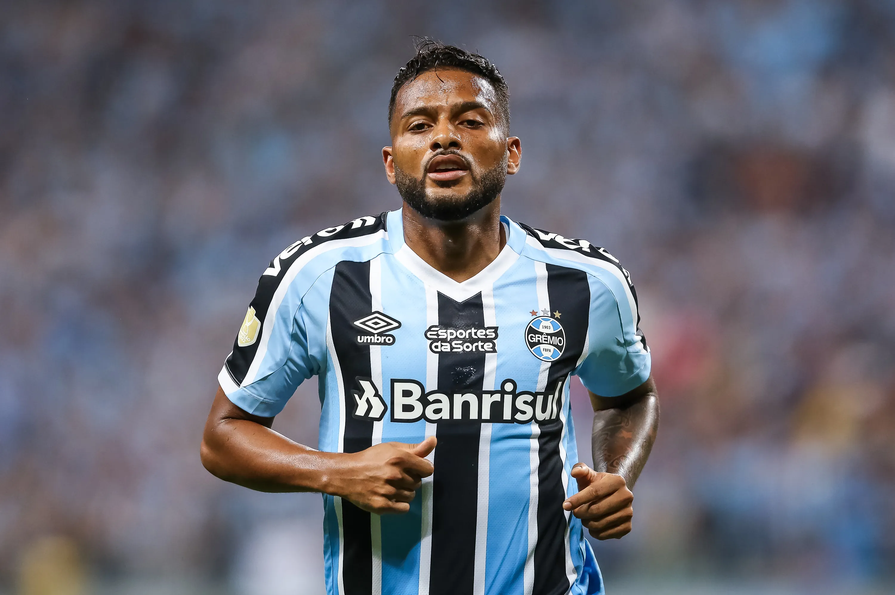 Foto: Pedro H. Tesch/AGIF - Informação sobre Reinaldo chega ao Grêmio